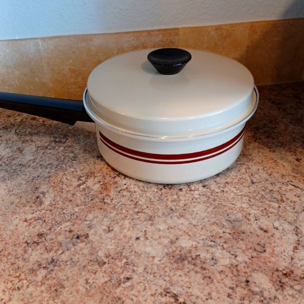 Masterbilt By MIRRO ~ 2 Quart Cover Saucepan. NEW